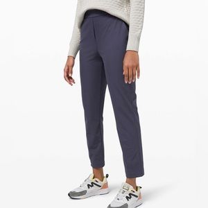lululemon athletica True Trouser in Navy
